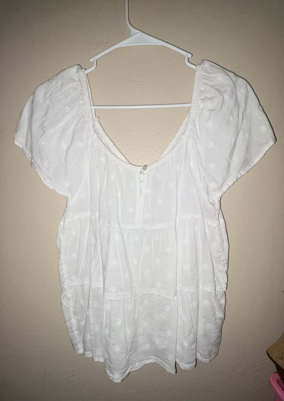 Old Navy White Embroidered Tiered Babydoll Top Size Medium